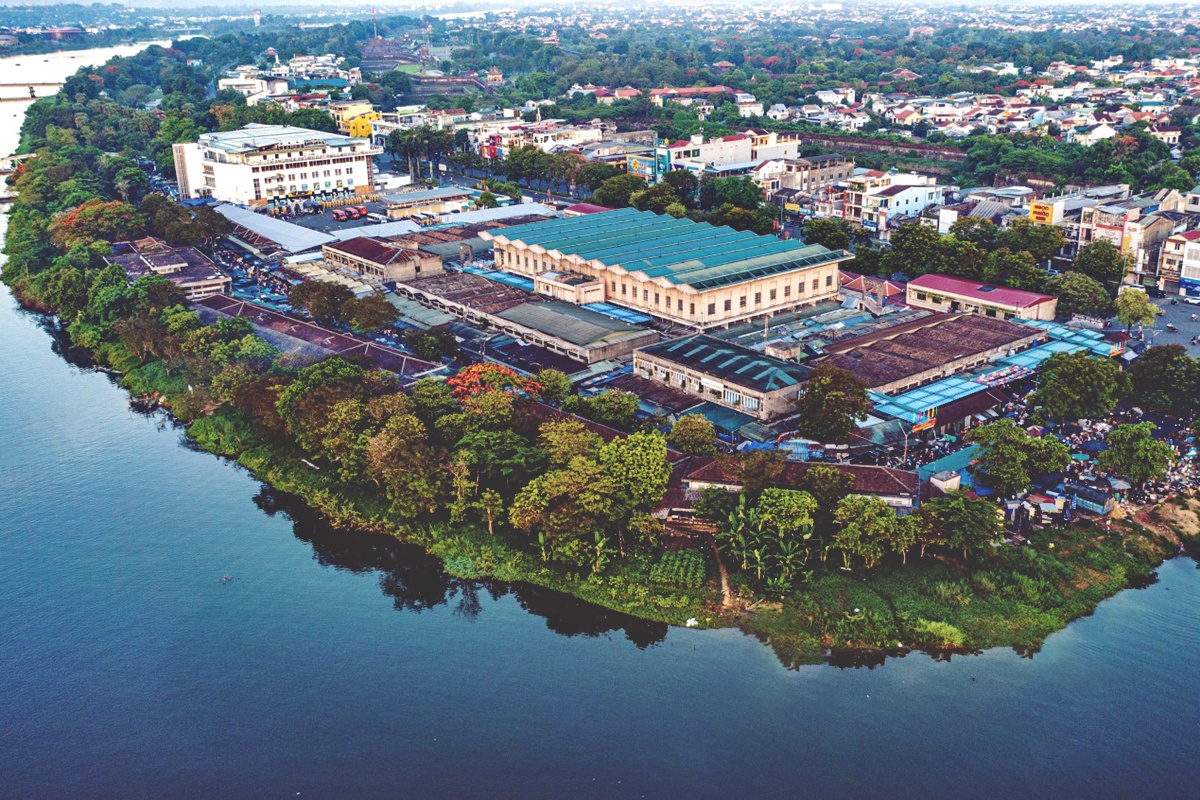 Hue City Deluxe Group Tour (Daily Tour – Maximum 12 Pax)