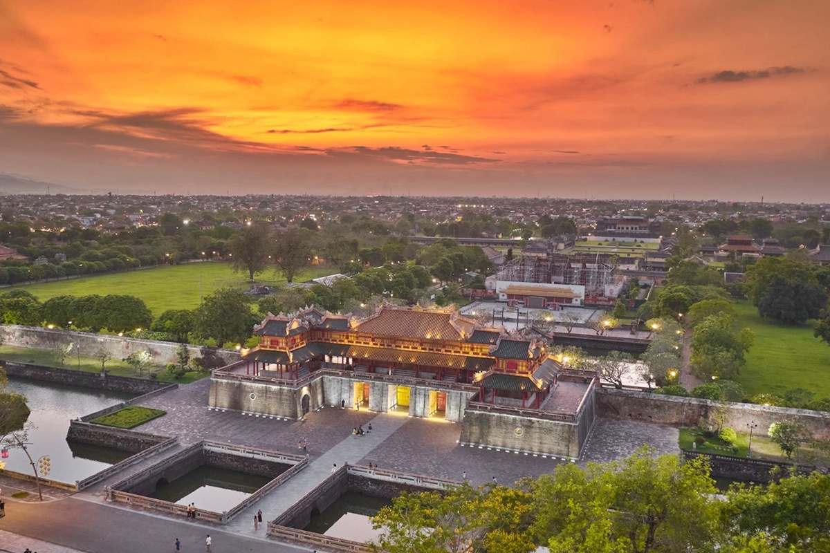 Hue City Deluxe Group Tour (Daily Tour – Maximum 12 Pax)