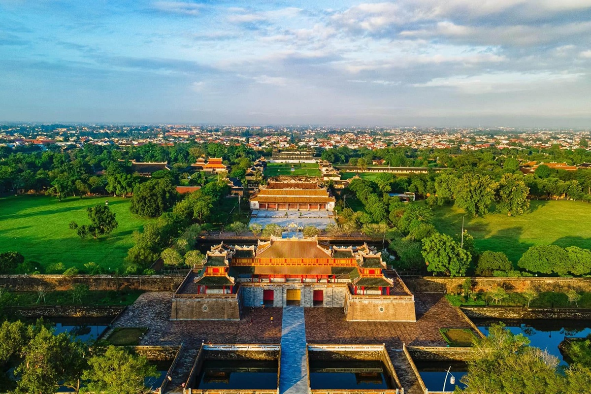 Hue City Deluxe Group Tour (Daily Tour – Maximum 12 Pax)